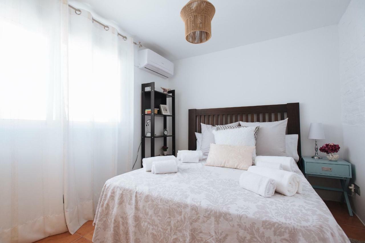 Apartament Cozy Attic With Terrace- 1Bd 1Bth- San Vicente Sewilla Zewnętrze zdjęcie