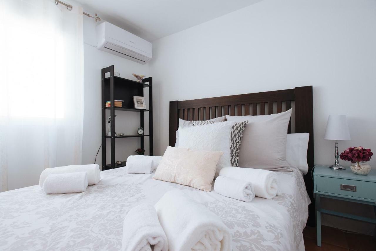 Apartament Cozy Attic With Terrace- 1Bd 1Bth- San Vicente Sewilla Zewnętrze zdjęcie
