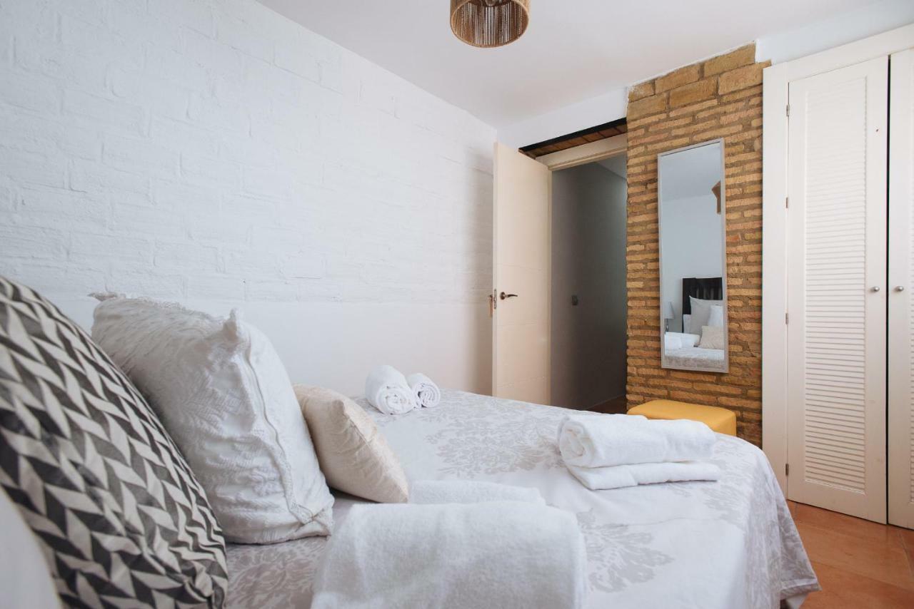 Apartament Cozy Attic With Terrace- 1Bd 1Bth- San Vicente Sewilla Zewnętrze zdjęcie