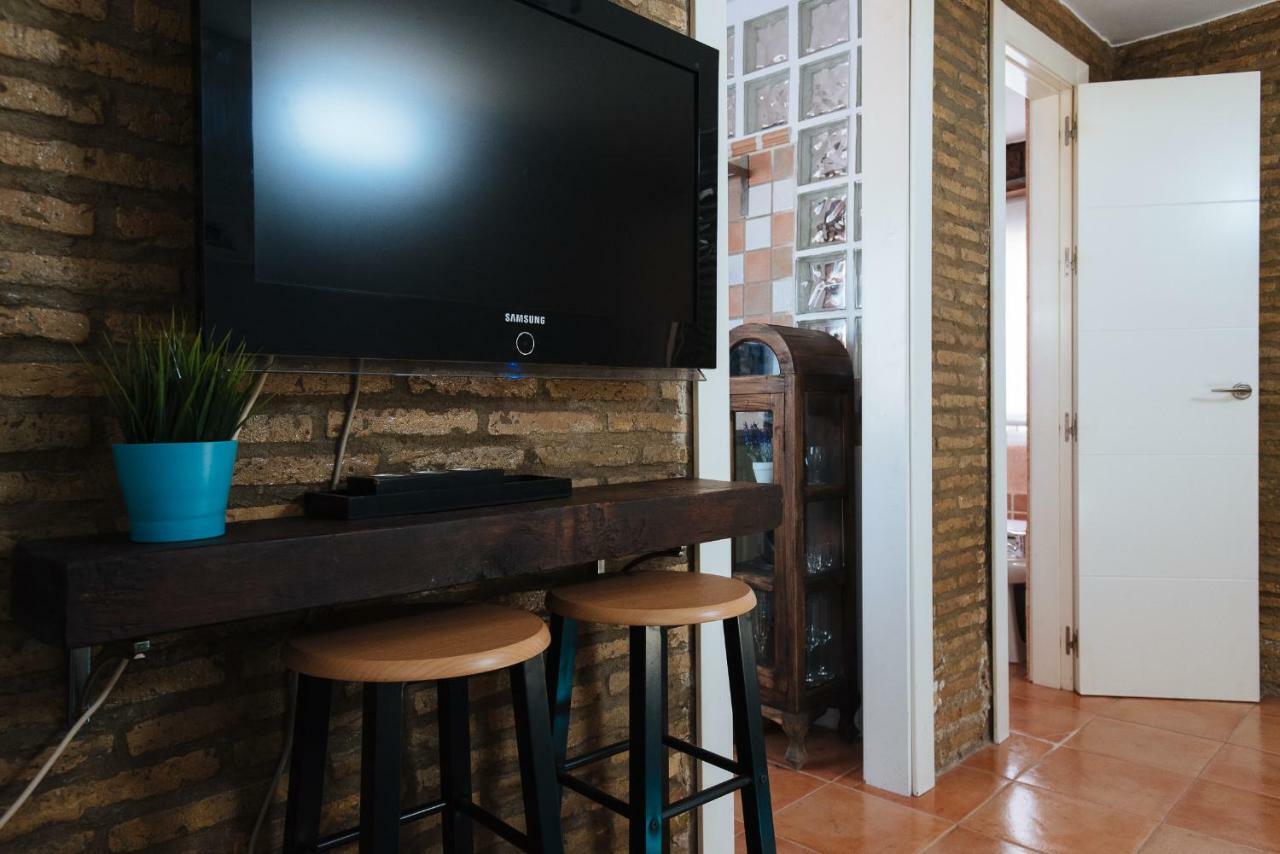Apartament Cozy Attic With Terrace- 1Bd 1Bth- San Vicente Sewilla Zewnętrze zdjęcie