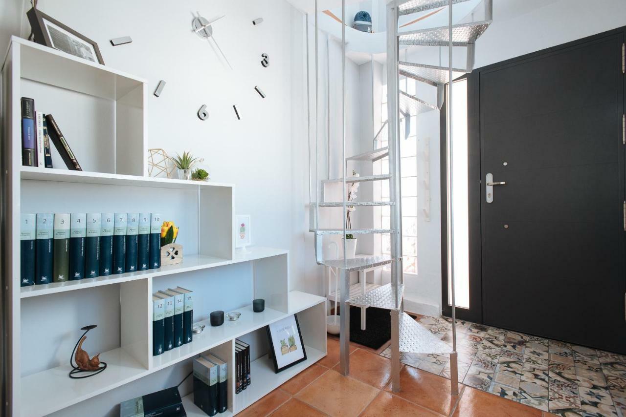 Apartament Cozy Attic With Terrace- 1Bd 1Bth- San Vicente Sewilla Zewnętrze zdjęcie